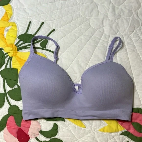 Victoria's Secret Purple Wireless T-Shirt Bra - Picture 1 of 5